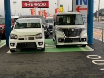 ピュアホワイトパール｜新車情報｜お店ブログ｜スズキアリーナ千曲